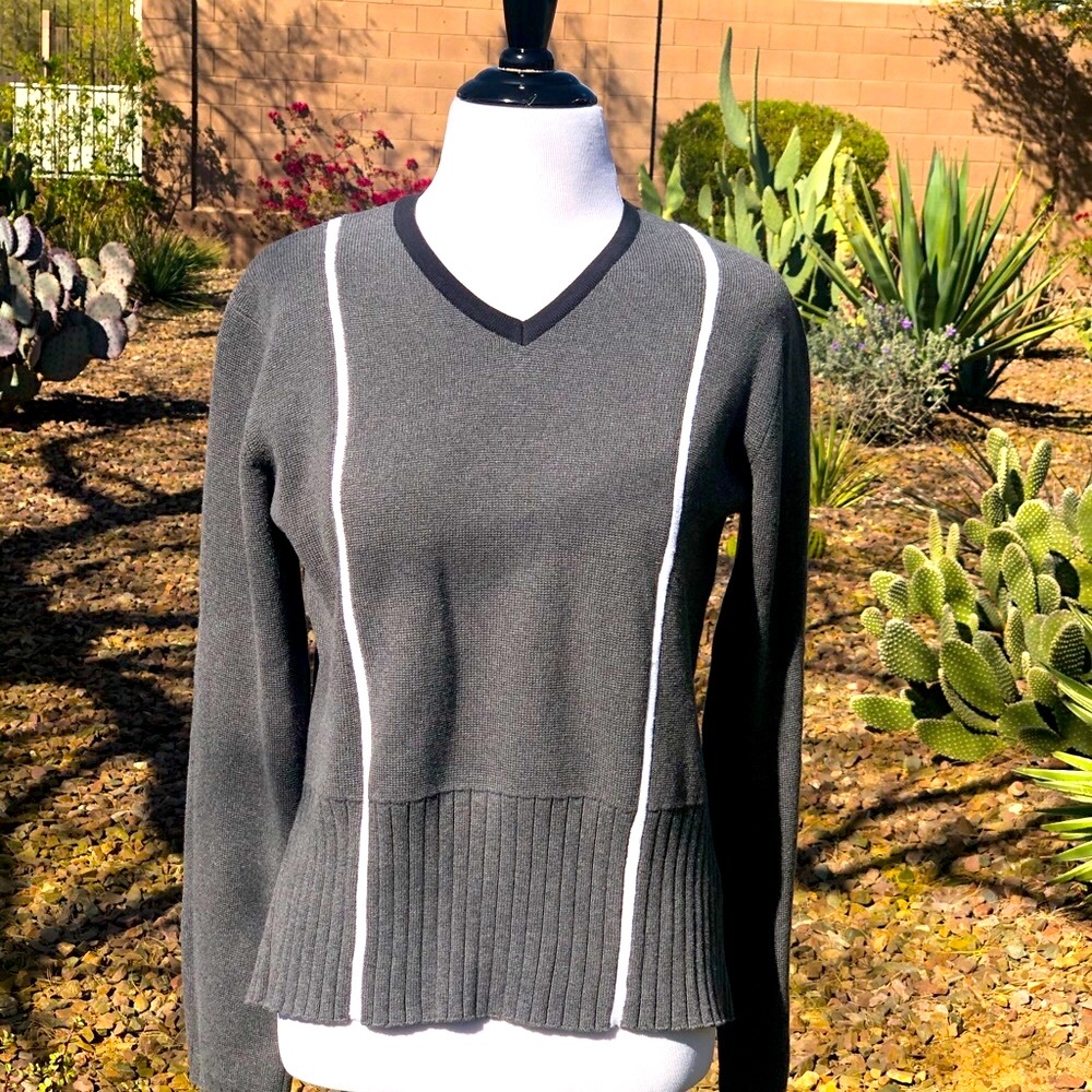 NIKE SWEATER